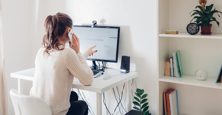 El trabajo desde casa, la oferta laboral más buscada por los españoles